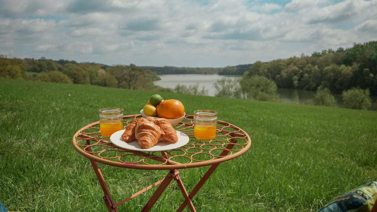 Quirky Vintage Horsebox Conversion With Stunning Views Of Ardingly Reservoir 발콤 외부 사진