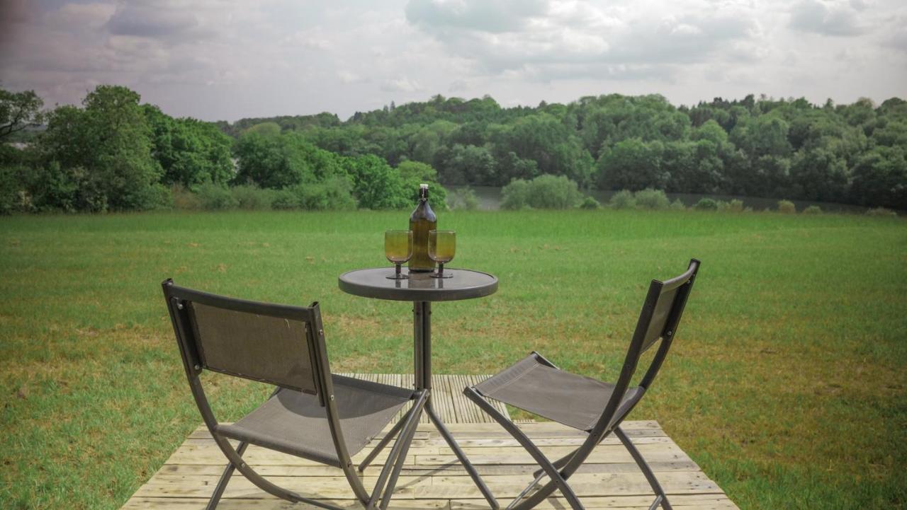 Quirky Vintage Horsebox Conversion With Stunning Views Of Ardingly Reservoir 발콤 외부 사진