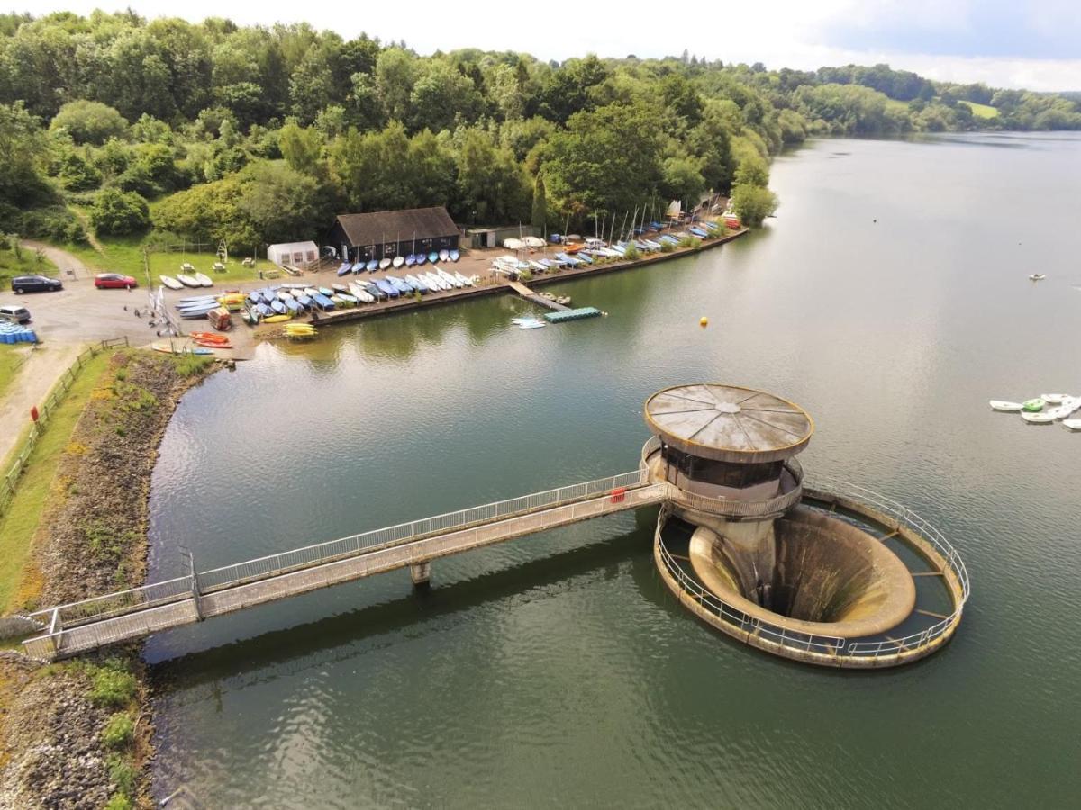Quirky Vintage Horsebox Conversion With Stunning Views Of Ardingly Reservoir 발콤 외부 사진